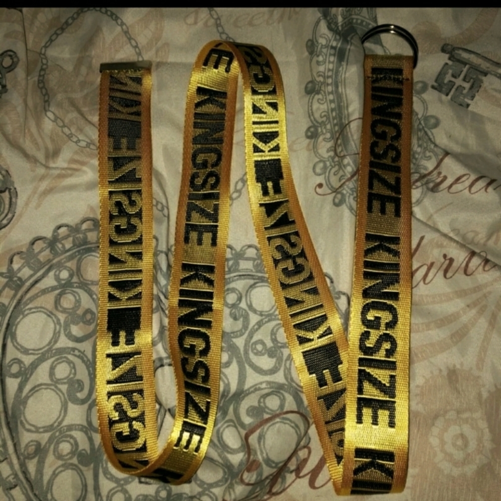 SHEIN King Size Belt